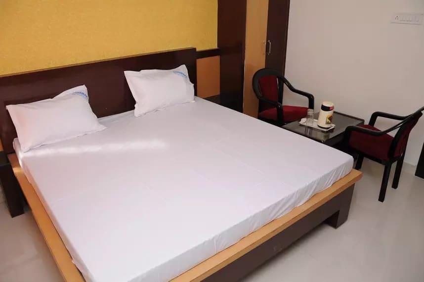 Dwaraka Residency Hotel Kākināda Kültér fotó