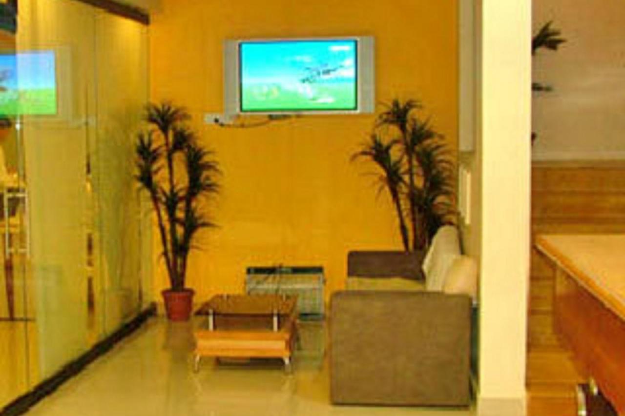 Dwaraka Residency Hotel Kākināda Kültér fotó
